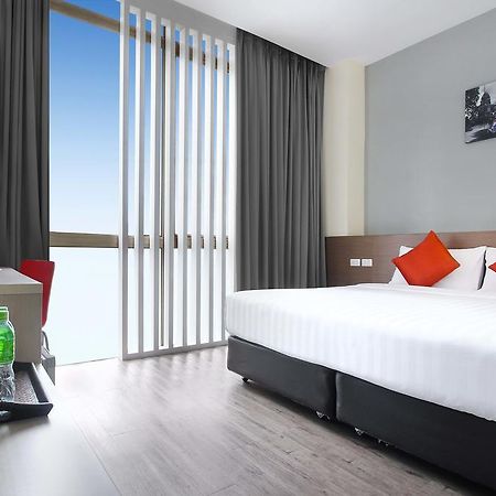 D Varee Xpress Makkasan Hotel Bangkok Exterior photo