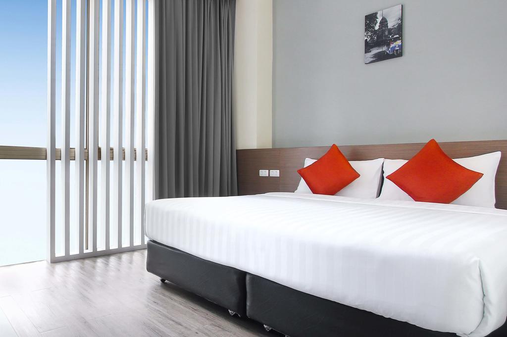 D Varee Xpress Makkasan Hotel Bangkok Exterior photo