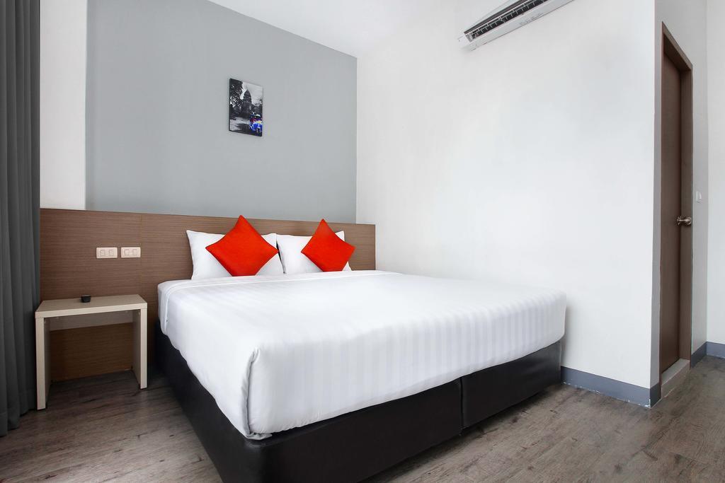 D Varee Xpress Makkasan Hotel Bangkok Exterior photo