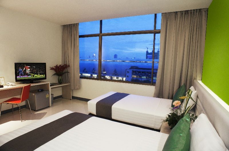 D Varee Xpress Makkasan Hotel Bangkok Exterior photo
